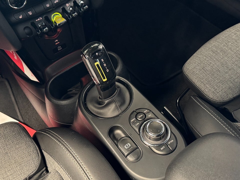 MINI Cooper SE Classic Trim 3d