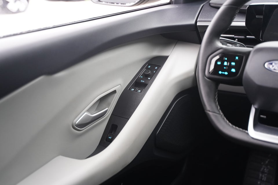 Ford Explorer 77 Select Extended Range 5d