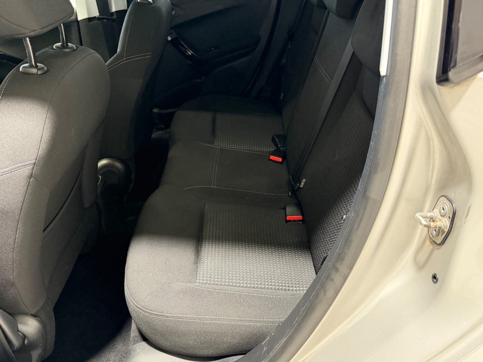 Peugeot 208 1,6 BlueHDi 100 Desire 5d