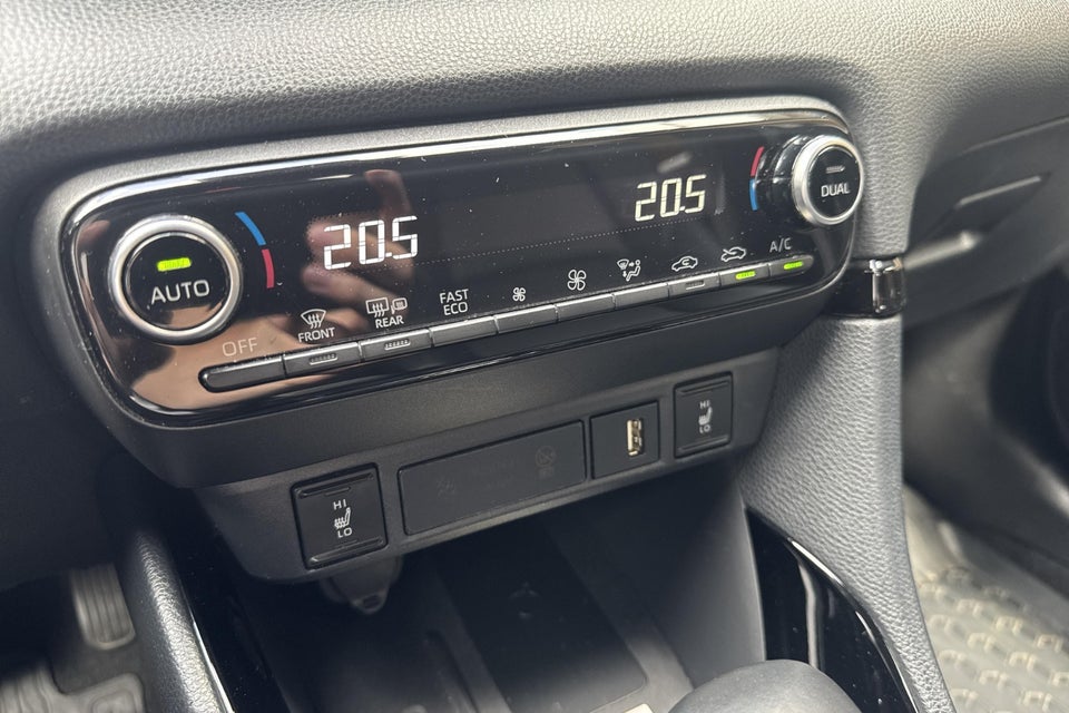 Toyota Yaris 1,5 Hybrid H3 Style e-CVT 5d