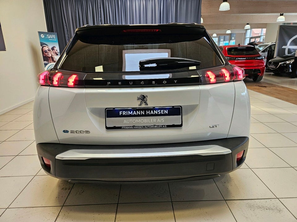 Peugeot e-2008 50 GT Sky 5d