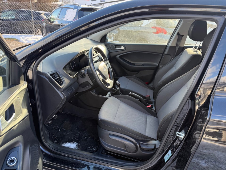 Hyundai i20 1,25 Spring 5d