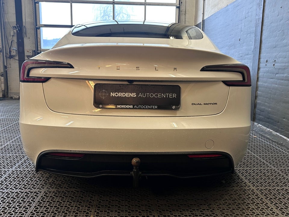 Tesla Model 3 Long Range AWD 4d