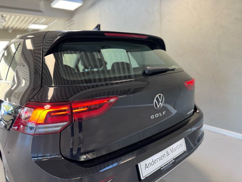 VW Golf VIII 1,4 eHybrid DSG 5d
