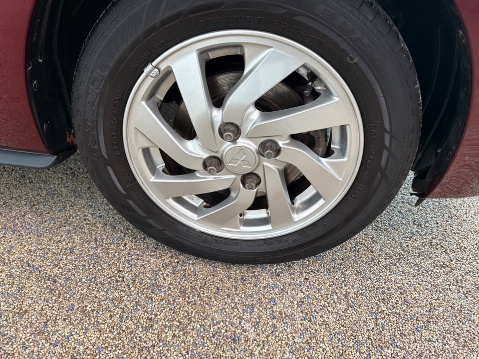 Mitsubishi Space Star 1,2 Anniversary Edition 5d