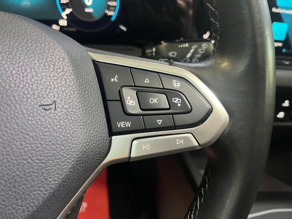 VW Golf VIII 1,4 eHybrid DSG 5d