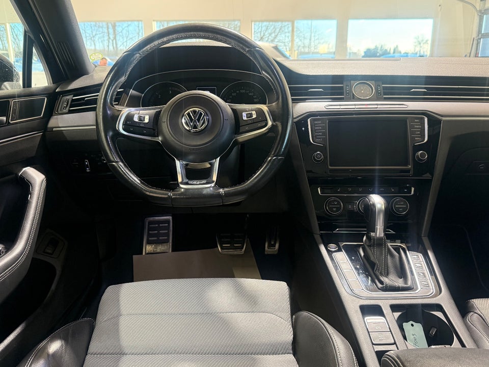 VW Passat 2,0 TDi 150 R-line Variant DSG 5d