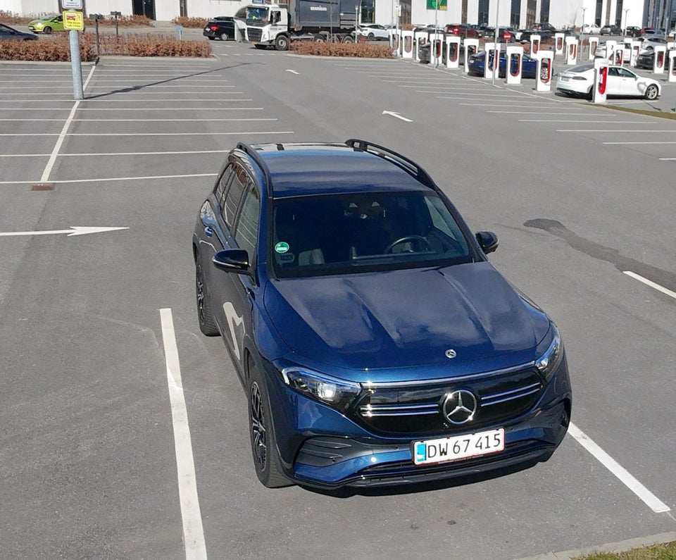 Mercedes EQB250 AMG Line 5d