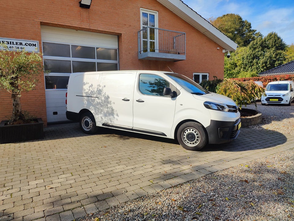 Toyota ProAce 2,0 D 120 Long Comfort 4d