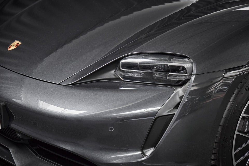Porsche Taycan Sport Turismo 5d
