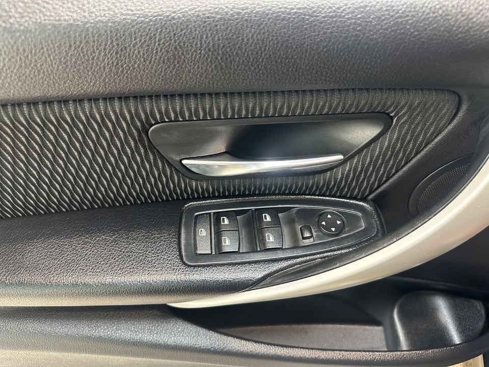BMW 320d 2,0 Touring 5d