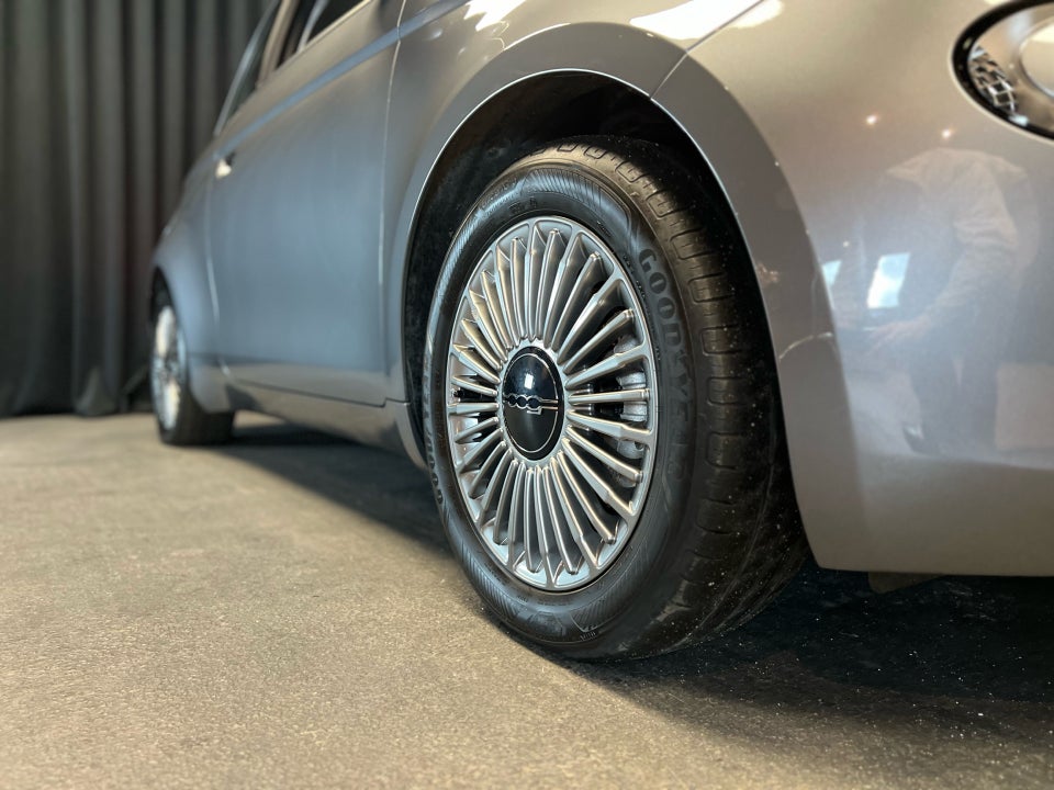 Fiat 500e 42 Icon 3d