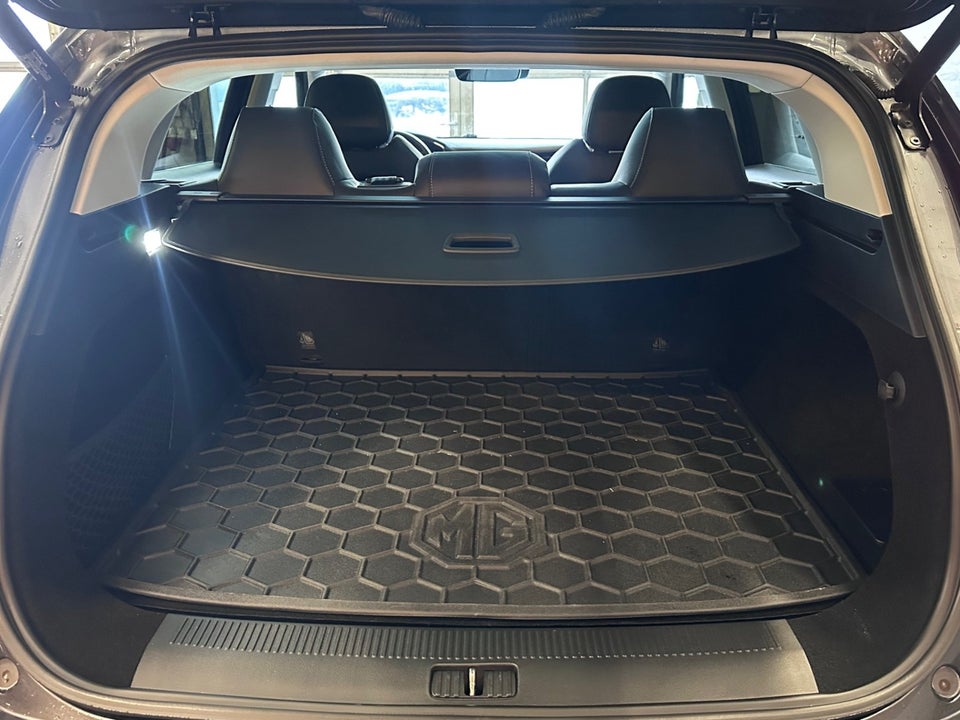 MG Marvel R Luxury 5d