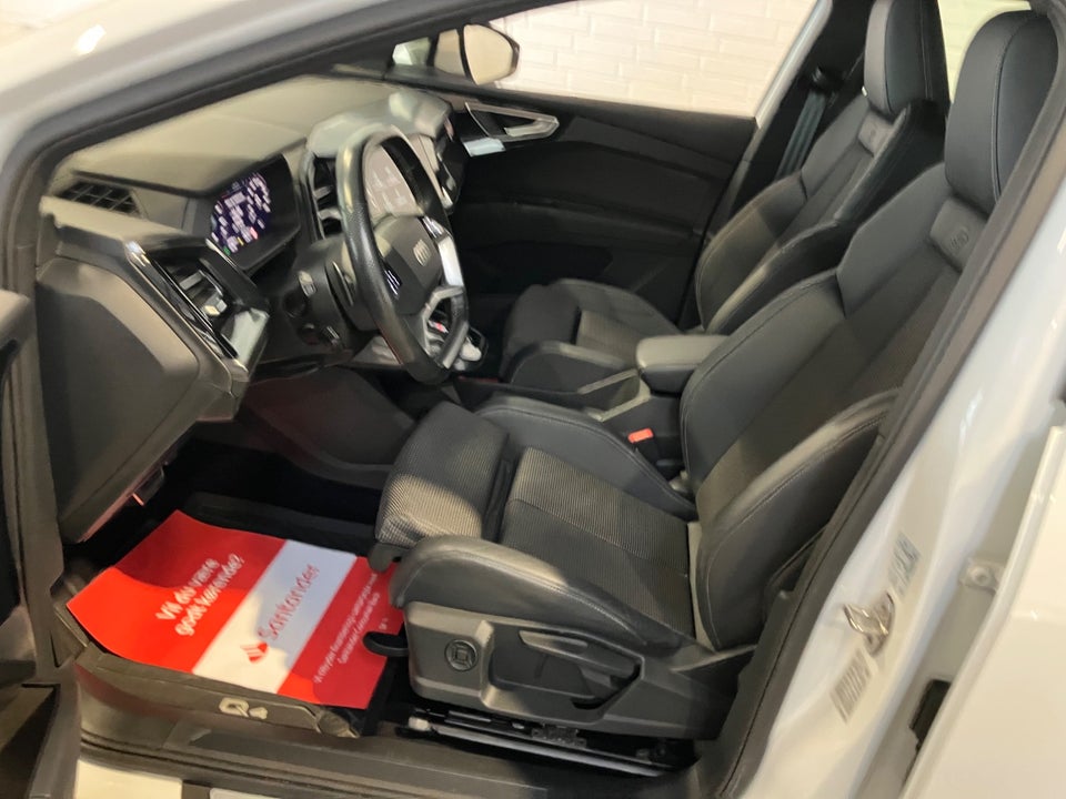 Audi Q4 e-tron 40 S-line 5d