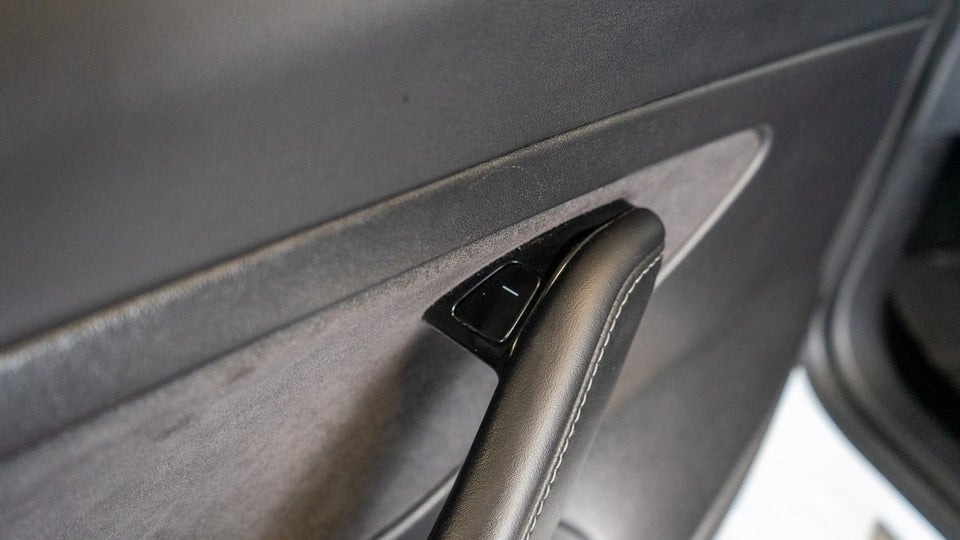 Tesla Model 3 Standard Range+ RWD 4d