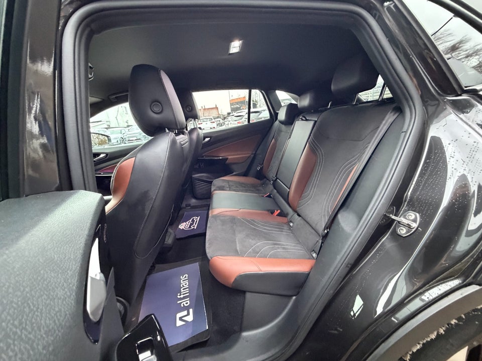 VW ID.4 77 Business Performance 5d