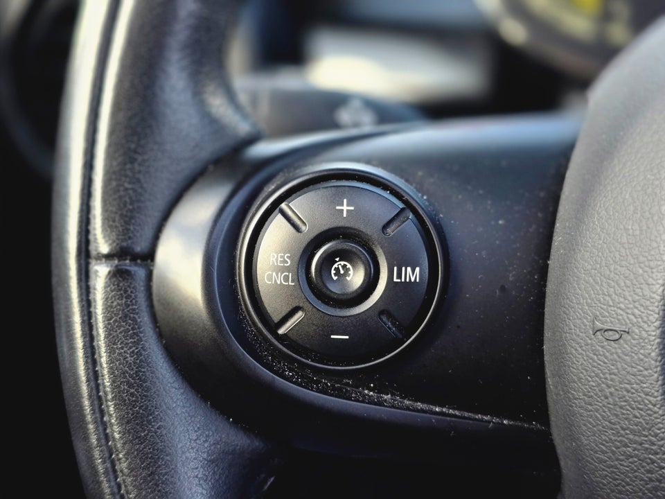 MINI Cooper SE Greenwich 3d
