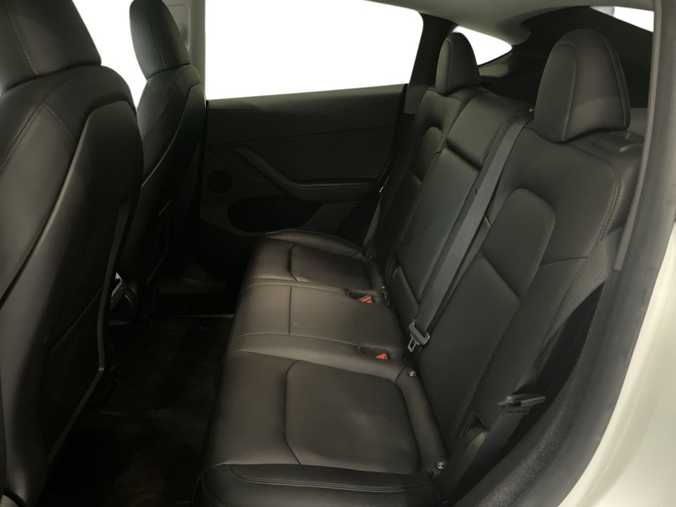 Tesla Model Y Long Range AWD 5d