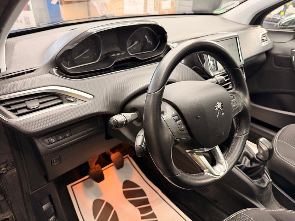 Peugeot 208 1,6 BlueHDi 100 Desire Sky 5d