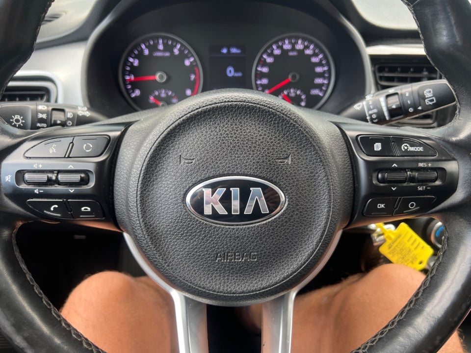 Kia Stonic 1,2 Attraction 5d