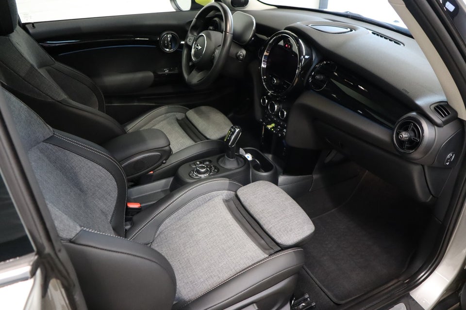 MINI Cooper SE Edition Premium Plus 3d