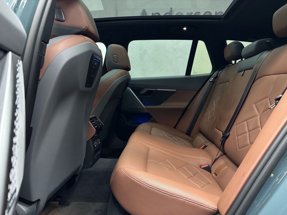 BMW i5 M60 Touring xDrive 5d