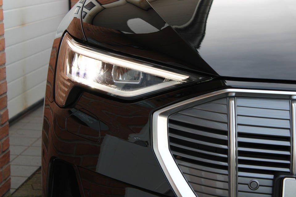 Audi e-tron 55 Advanced quattro 5d
