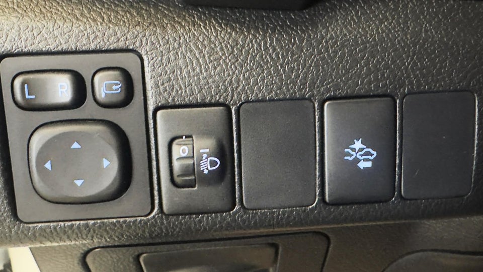 Toyota Auris 1,8 Hybrid H2 Style Skyview CVT 5d