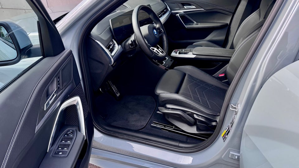 BMW iX2 eDrive20 Fully Charged M-Sport 5d