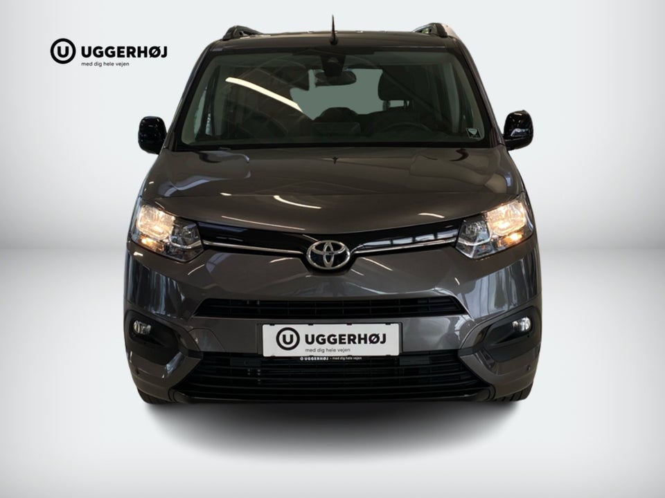 Toyota ProAce City Verso 50 Medium Family 5d