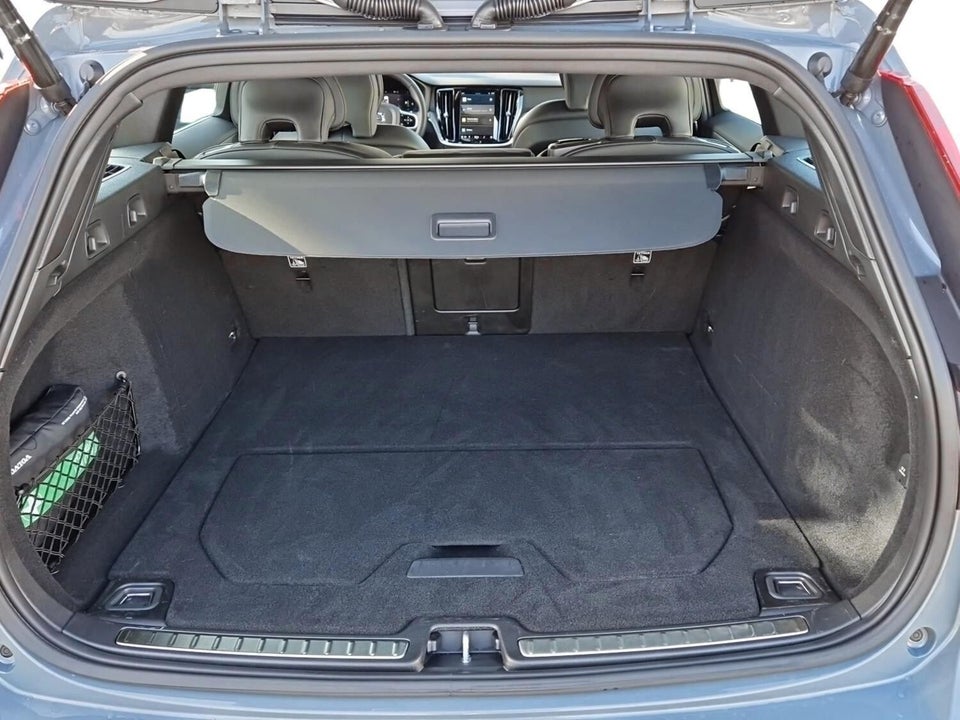 Volvo V60 2,0 B4 197 Plus Dark aut. 5d