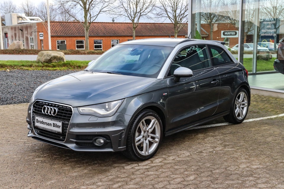 Audi A1 1,4 TFSi 185 Ambition S-line S-tr. 3d