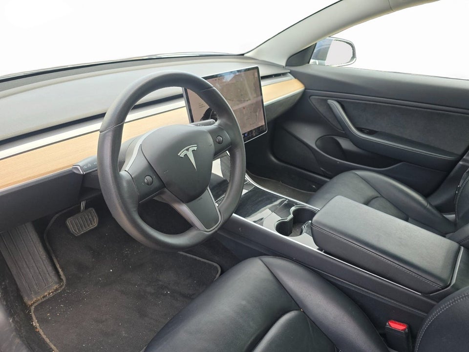 Tesla Model 3 Long Range AWD 4d
