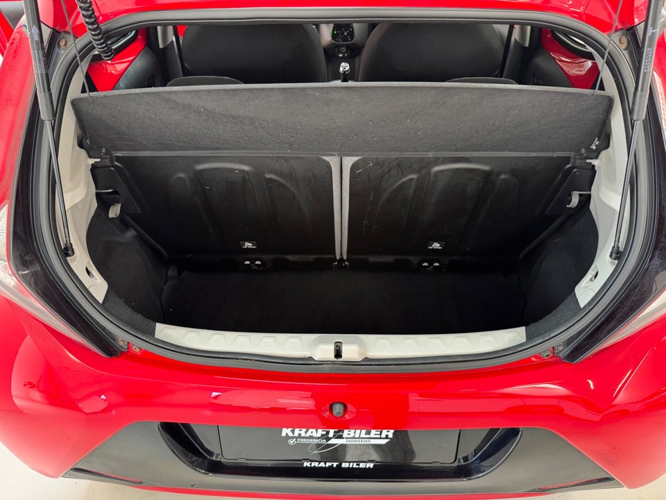 Toyota Aygo 1,0 VVT-i x-plore 5d