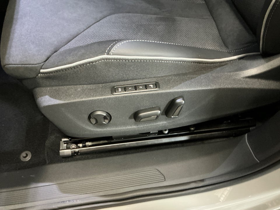 Skoda Enyaq 85 iV Sportline 5d