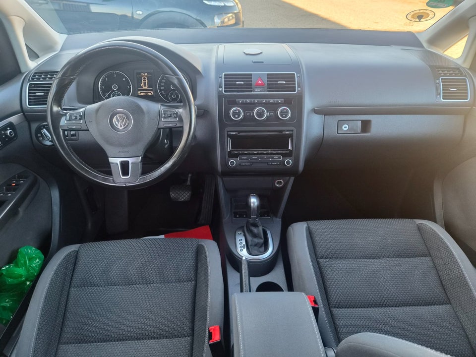 VW Touran 1,6 TDi 105 Comfortline DSG BMT 7prs 5d
