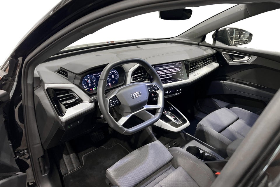 Audi Q4 e-tron 40 Progress 5d
