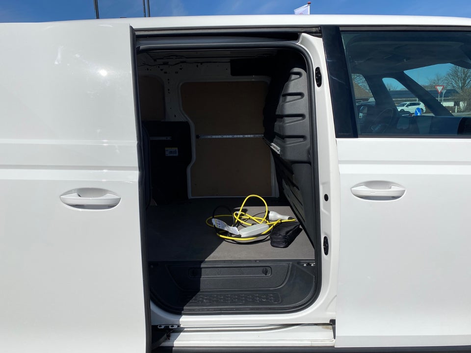 VW ID.Buzz 77 Style Van 5d