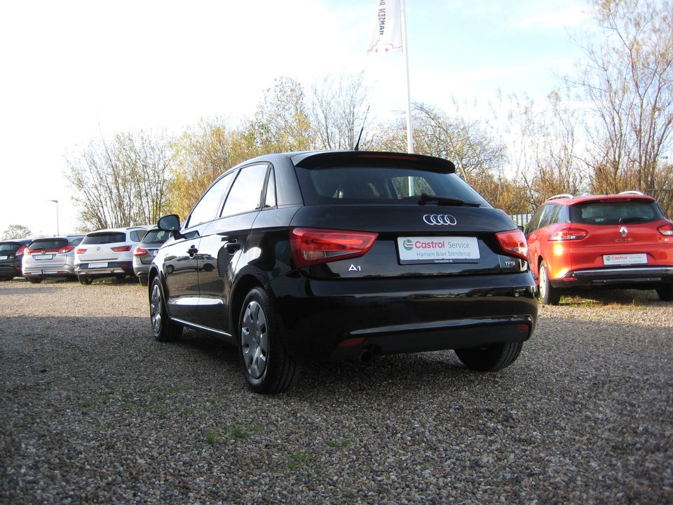 Audi A1 1,2 TFSi 86 Attraction Sportback 5d