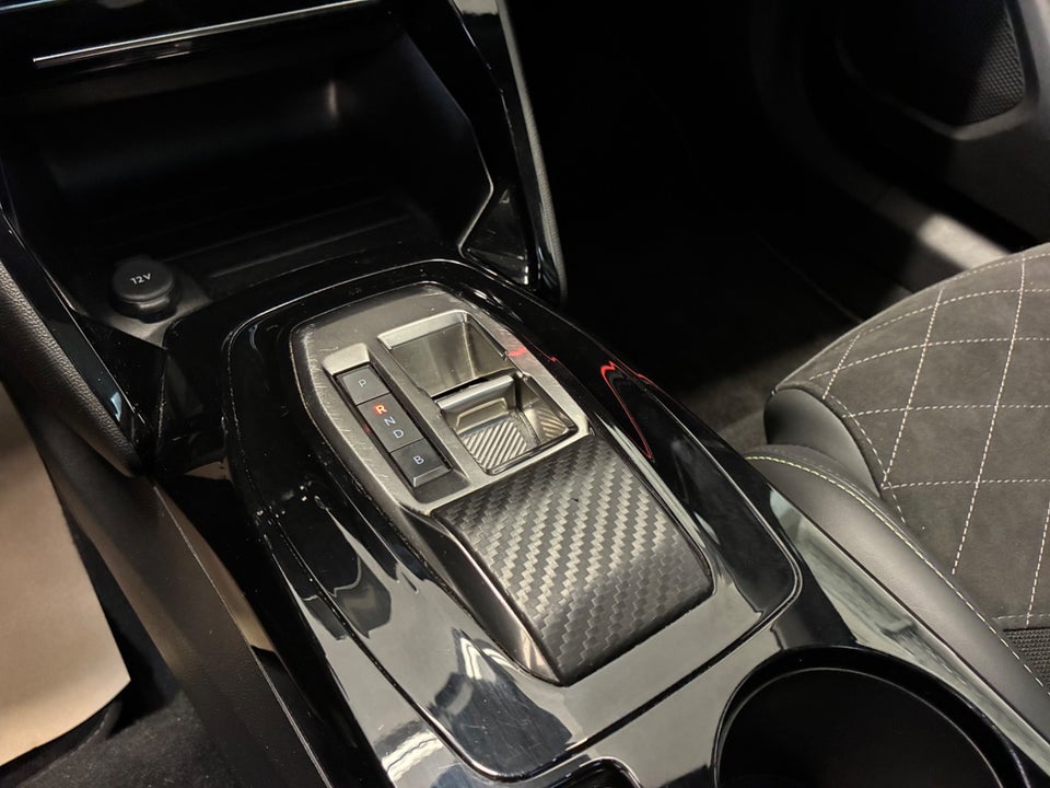 Peugeot e-2008 50 GT Sky 5d