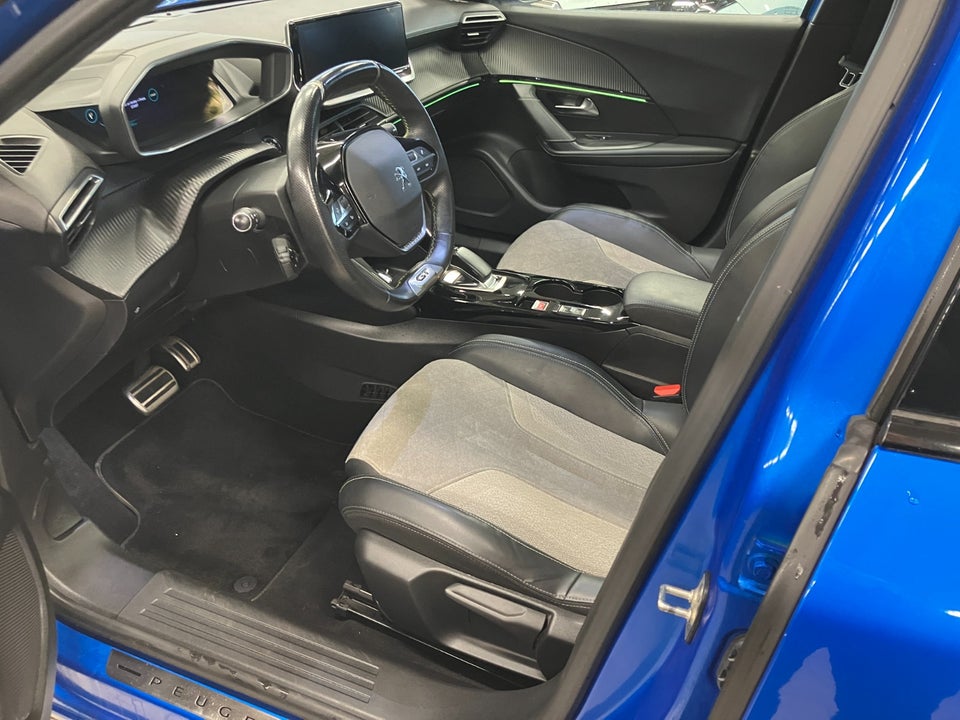 Peugeot e-2008 50 GT 5d
