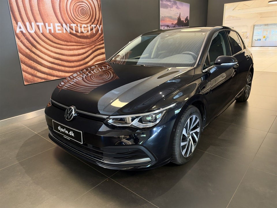 VW Golf VIII 1,4 eHybrid DSG 5d