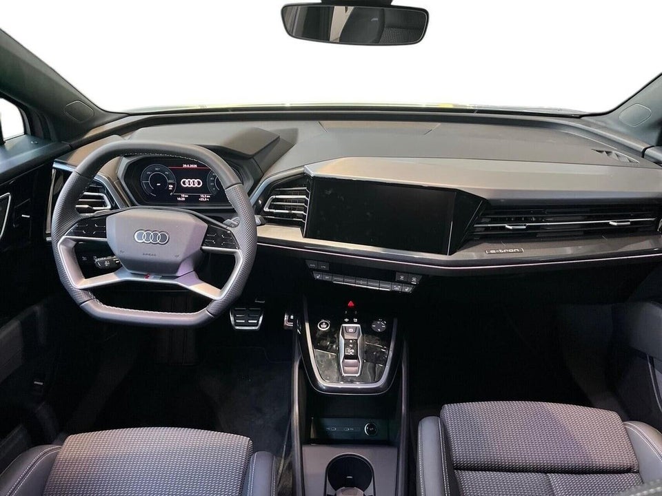 Audi Q4 e-tron 45 S-line Edition quattro 5d