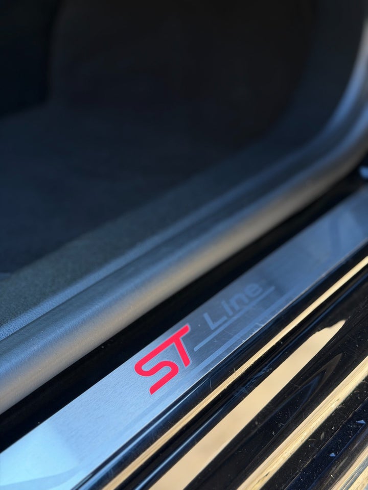 Ford Focus 1,0 EcoBoost ST-Line stc. 5d
