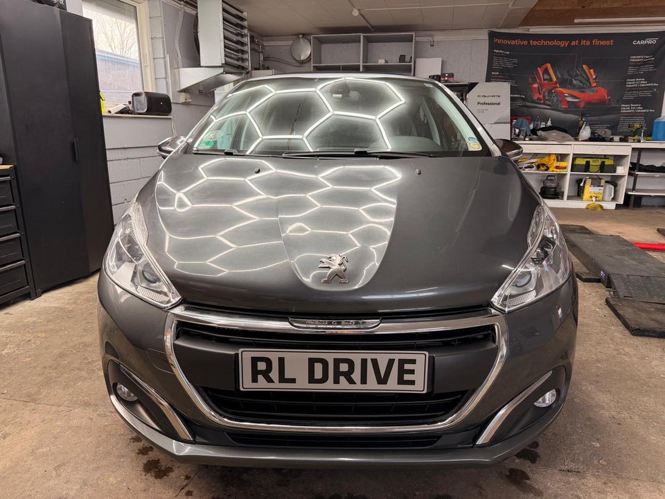 Peugeot 208 1,6 BlueHDi 100 Desire Sky 5d