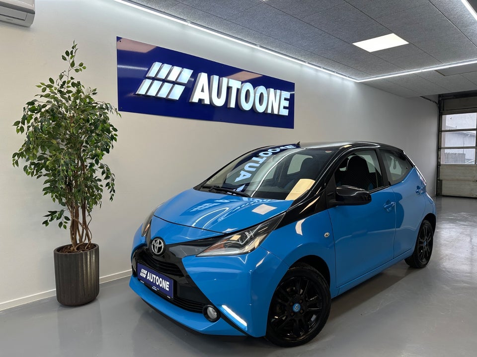 Toyota Aygo 1,0 VVT-i x-play 5d