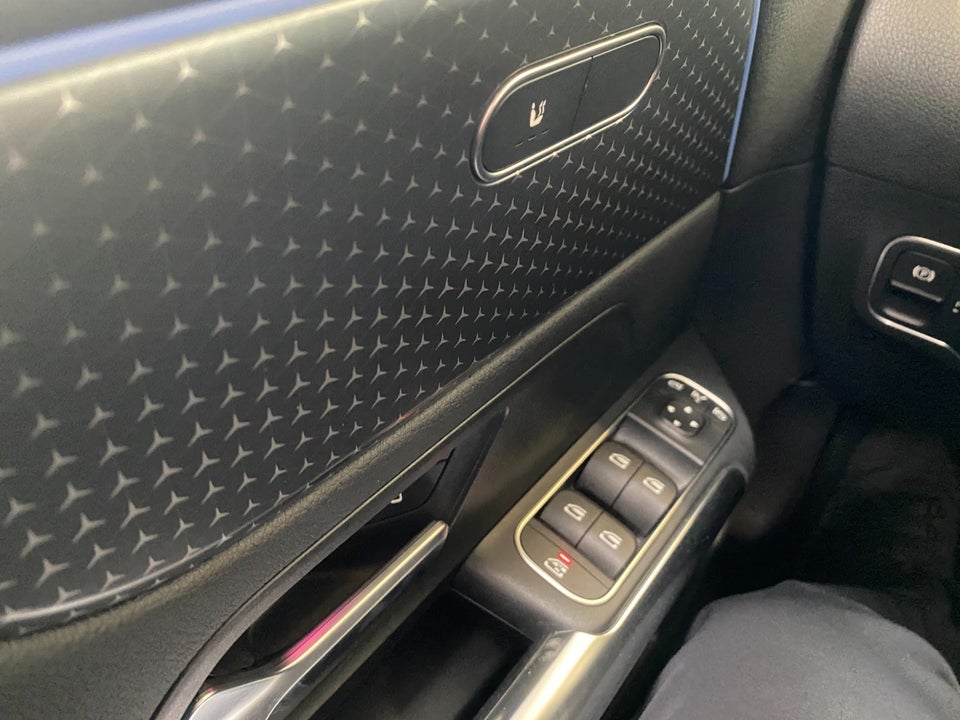 Mercedes EQA300 Progressive 4Matic 5d