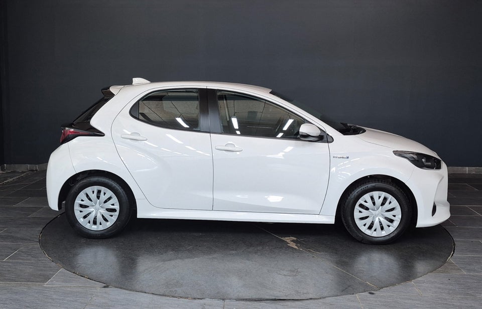 Toyota Yaris 1,5 Hybrid H3 e-CVT 5d