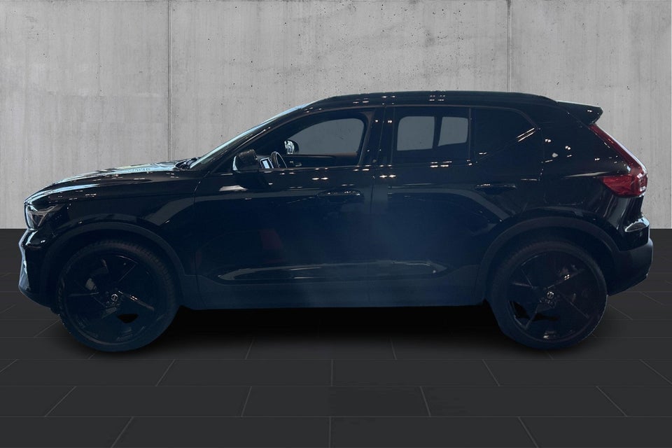 Volvo EX40 Extended Range Black Edition 5d