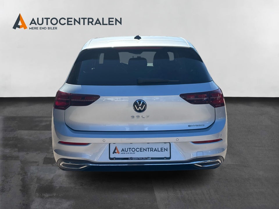 VW Golf VIII 1,4 eHybrid DSG 5d